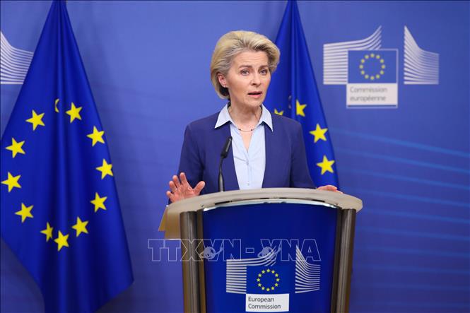 ЕС и США продолжают оказывать Украине финансовую помощь