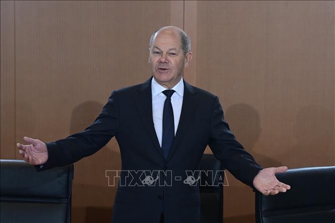Канцлер ФРГ Шольц заявил о желании продолжить диалог с Россией