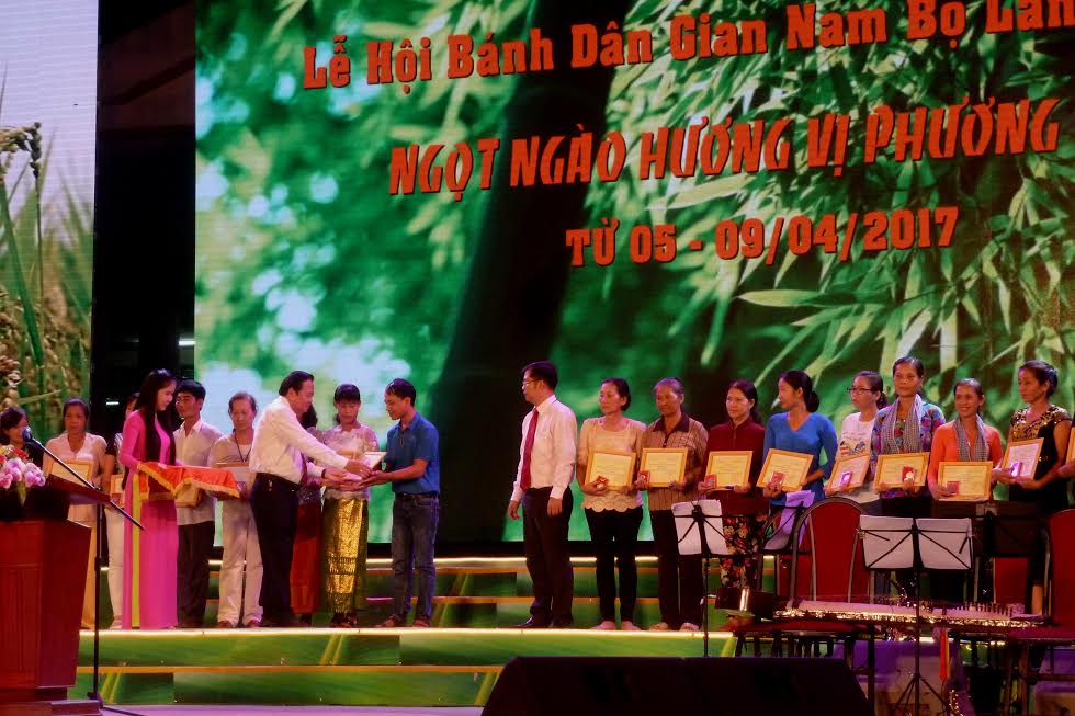 នំប្រជាប្រិយនៅខ័ណ្ឌ Binh Thuy ទីក្រុង Can Tho