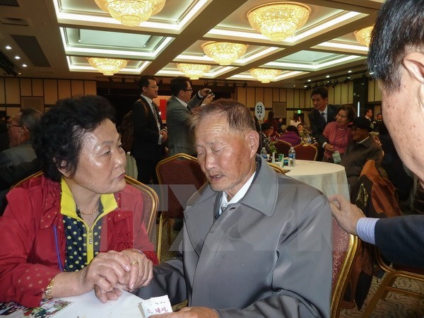 កូរ៉េខាងត្បូងបើកទូលាយសកម្មភាពជួបប្រាស្រ័យស៊ីវិលជាមួយស.ប.បកូរ៉េ