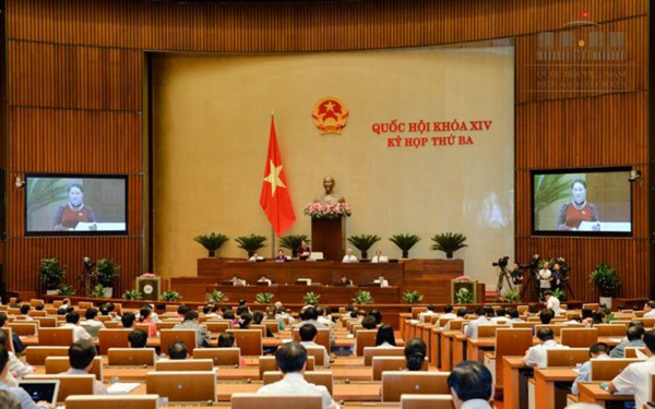 រដ្ឋសភាវៀតណាមបន្តសម័យសួរដេញដោល និងឆ្លើយការសួរដេញដោលនៅសាលប្រជុំ