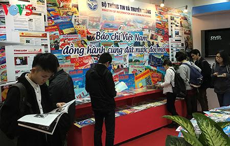 សកម្មភាពរំលឹកខួបលើកទី៩២នៃទិវាសារព័ត៌មានបដិវត្តន៍វៀតណាមលើទូទាំងប្រទេស