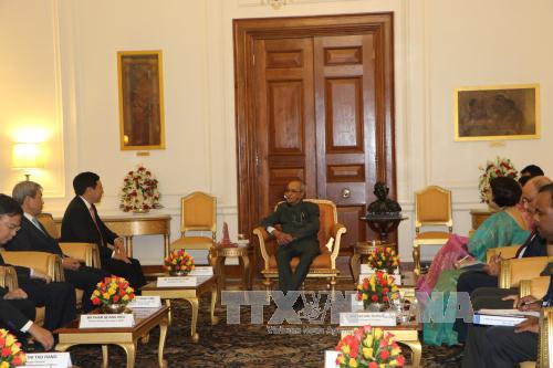 ឧបនាយករដ្ឋមន្រ្តីនិងជារដ្ឋមន្រ្តីការបរទេសវៀតណាមលោក Pham Binh Minh ជួបប្រាស្រ័យជាមួយសហគ្រាសឥណ្ឌា