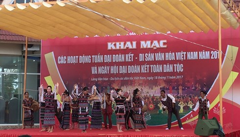 អភិរក្សនិងពង្រីកកេរដំណែលវប្បធម៌វៀតណាម