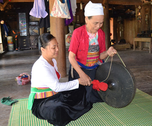 ស្រុក Cao Phong (ខេត្ត Hoa Binh) អភិរក្សវប្បធម៌ Muong Thang