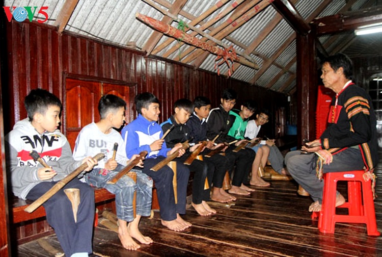 ក្តីសង្ឃឹម “តភ្ជាប់សម្លេងគងឃ្មោះ” នៅភូមិ M’Duk