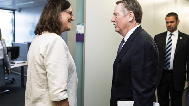 អាមេរិកនិងសហភាពអឺរ៉ុបឆ្ពោះទៅកិច្ចព្រមព្រៀងពាណិជ្ជកម្មមួយក្នុងរយៈ ពេលវែង