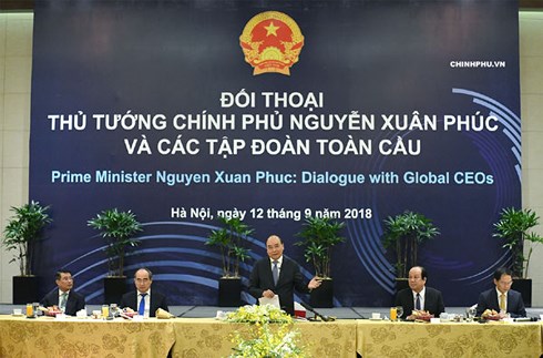 នាយករដ្ឋមន្ត្រីវៀតណាមលោក Nguyen Xuan Phuc អបអរសាទ​រ​ចំពោះ​បណ្ដា​សម្ព័ន្ធ​ក្រុមហ៊ុនសកល ដែលសន្យារធ្វើអាជីវកម្មយូរអង្វែងនៅ​វៀតណាម