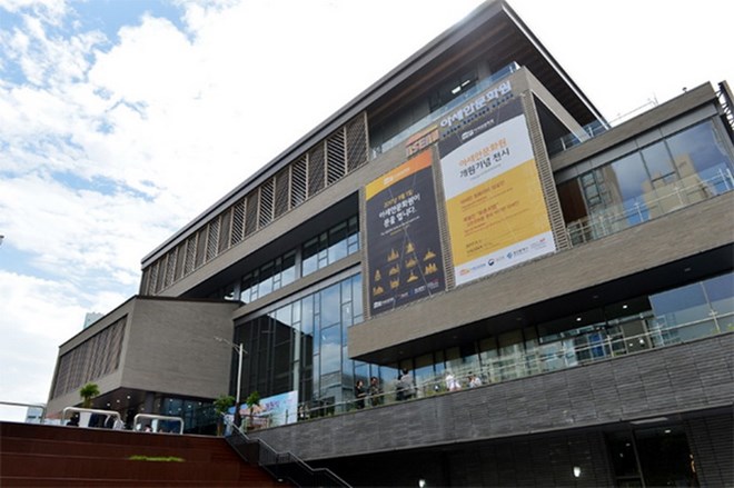 រំលឹកខួបលើកទី ១ ទិវាបង្កើតអាគារវប្បធម៌អាស៊ាននៅកូរ៉េខាងត្បូង