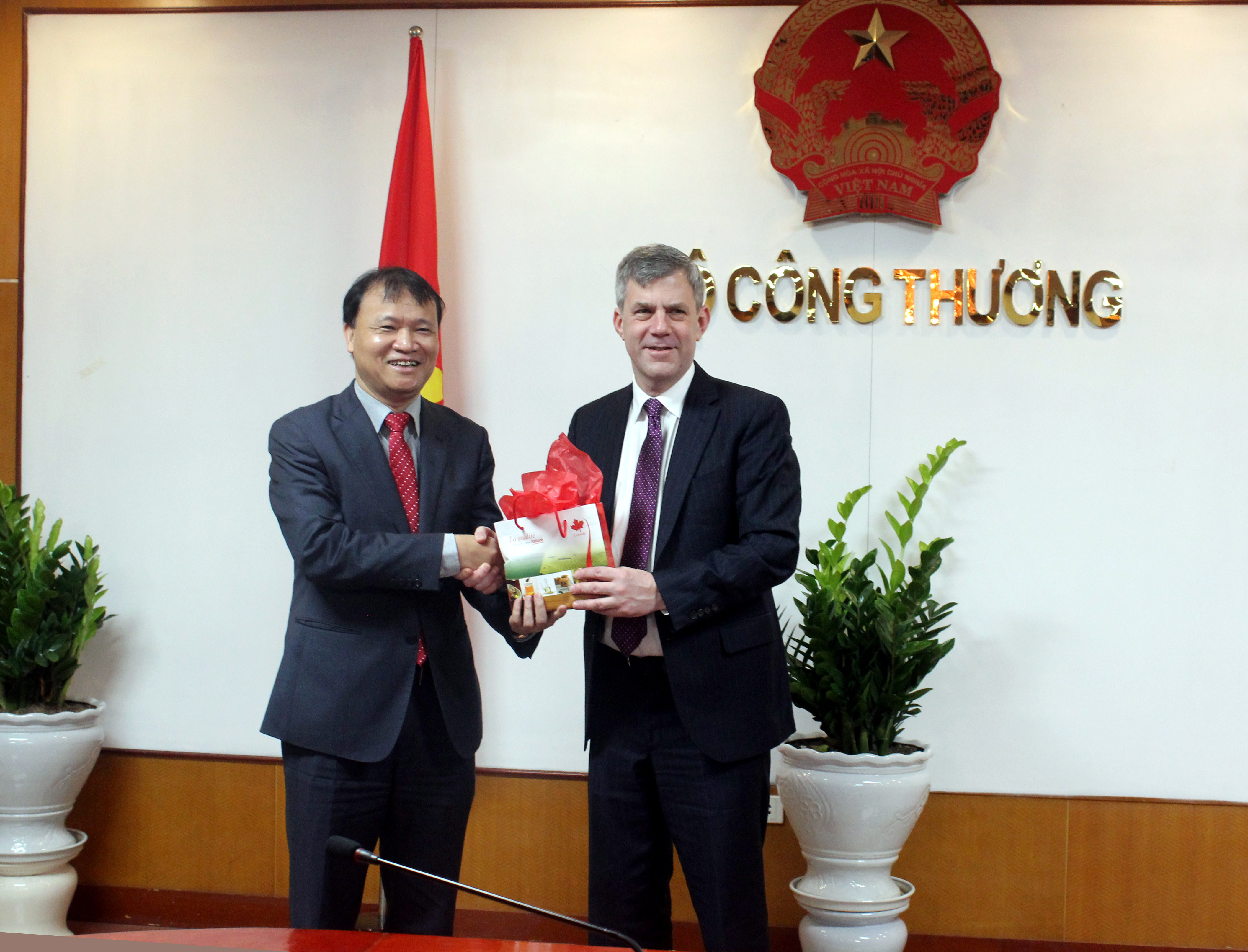 វៀតណាមធ្វើសមាហរណកម្មសេដ្ឋកិច្ចអន្តរជាតិ- ឱកាសឈានចូលទីផ្សារកាណាដា