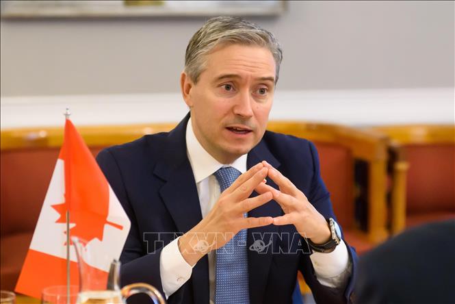 កាណាដាបញ្ឈប់ការចរចាពាណិជ្ជកម្មសេរីជាមួយចិន