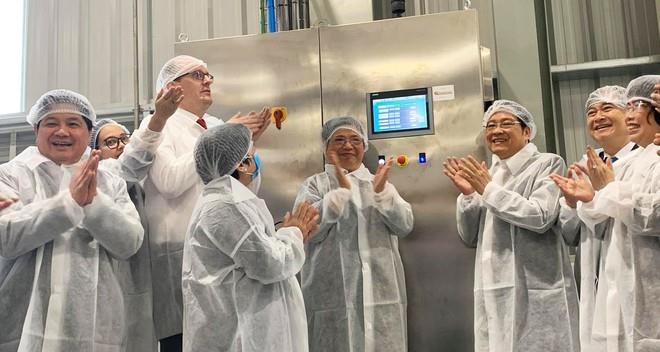 បើកសម្ពោធរោងចក្រកែច្នៃផ្លែឈើស្រស់នៅស្រុក Van Ho ខេត្ត Son La