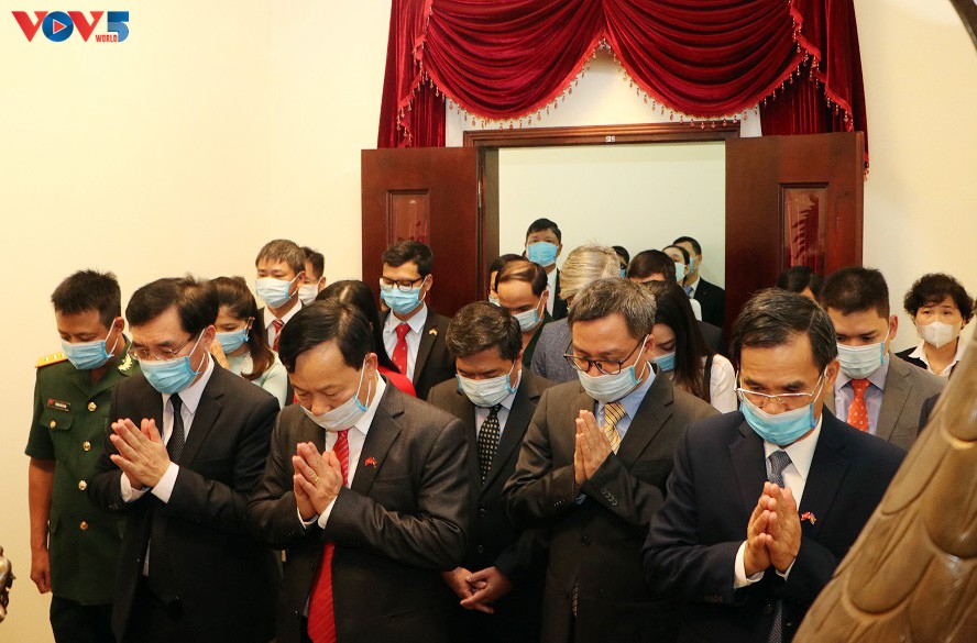 បក្សភាគស្ថានទូតវៀតណាមប្រចាំនៅកម្ពុជារៀបចំពិធីរំលឹកអនុស្សាវរីយ៍ទិវាបង្កើតបក្សកុម្មុយនិស្តវៀតណាម