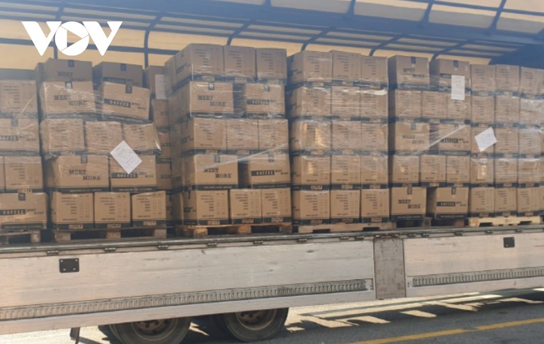 សហគ្រាសជាច្រើនបានចាប់ផ្តើមផលិតកម្មនាដើមឆ្នាំថ្មី