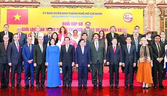 ជំរុញកិច្ចសហប្រតិបត្តិការរវាងទីក្រុងហូជីមិញនិងដៃគូបរទេស