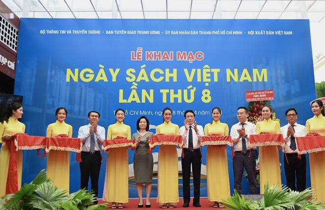 បើកទិវាសៀវភៅវៀតណាមលើកទី ៨ នៅទីក្រុងហូជីមិញ