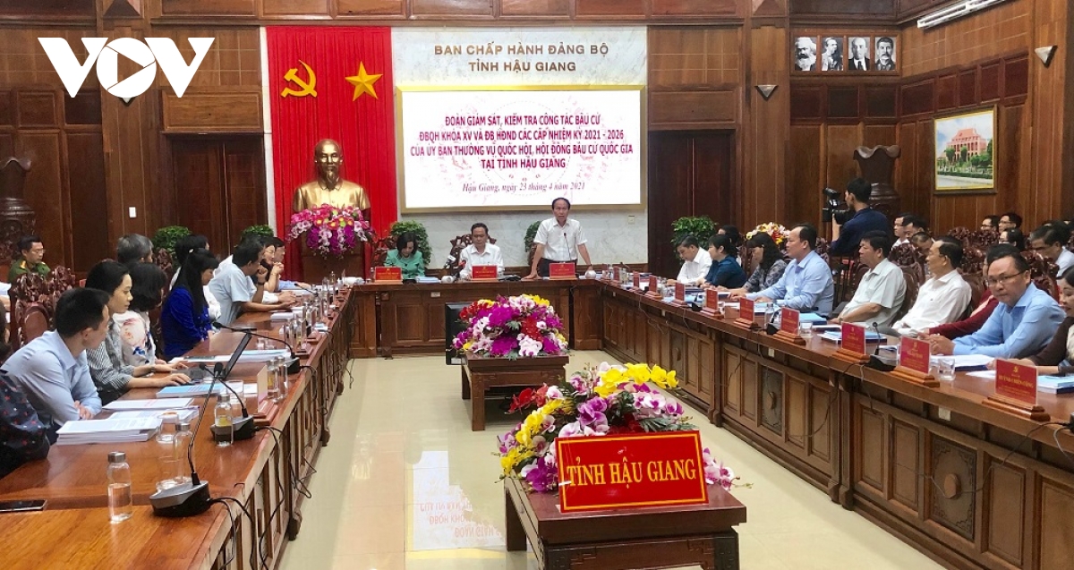អនុប្រធានអចិន្ត្រៃយ៍រដ្ឋសភាលោក Tran Thanh Man អញ្ជើញចុះត្រួតពិនិត្យការងារបោះឆ្នោតនៅខេត្ត Hau Giang