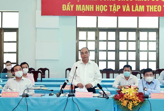 លោកប្រធានរដ្ឋ Nguyen Xuan Phuc អញ្ជើញជួបធ្វើការជាមួយស្រុក Cu Chi និងស្រុក Hoc Mon