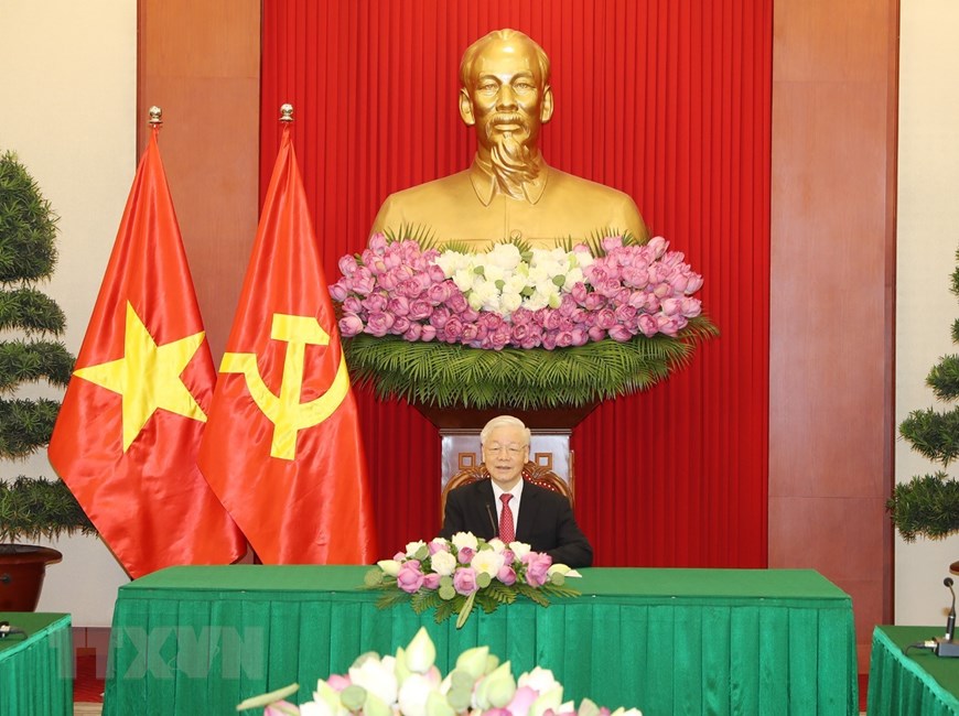 អគ្គលេខាបក្ស លោក Nguyen Phu Trong អញ្ជើញជួបសន្ទនាតាមទូរស័ព្ទជាមួយប្រធានាធិបតីស្រីលង្កា