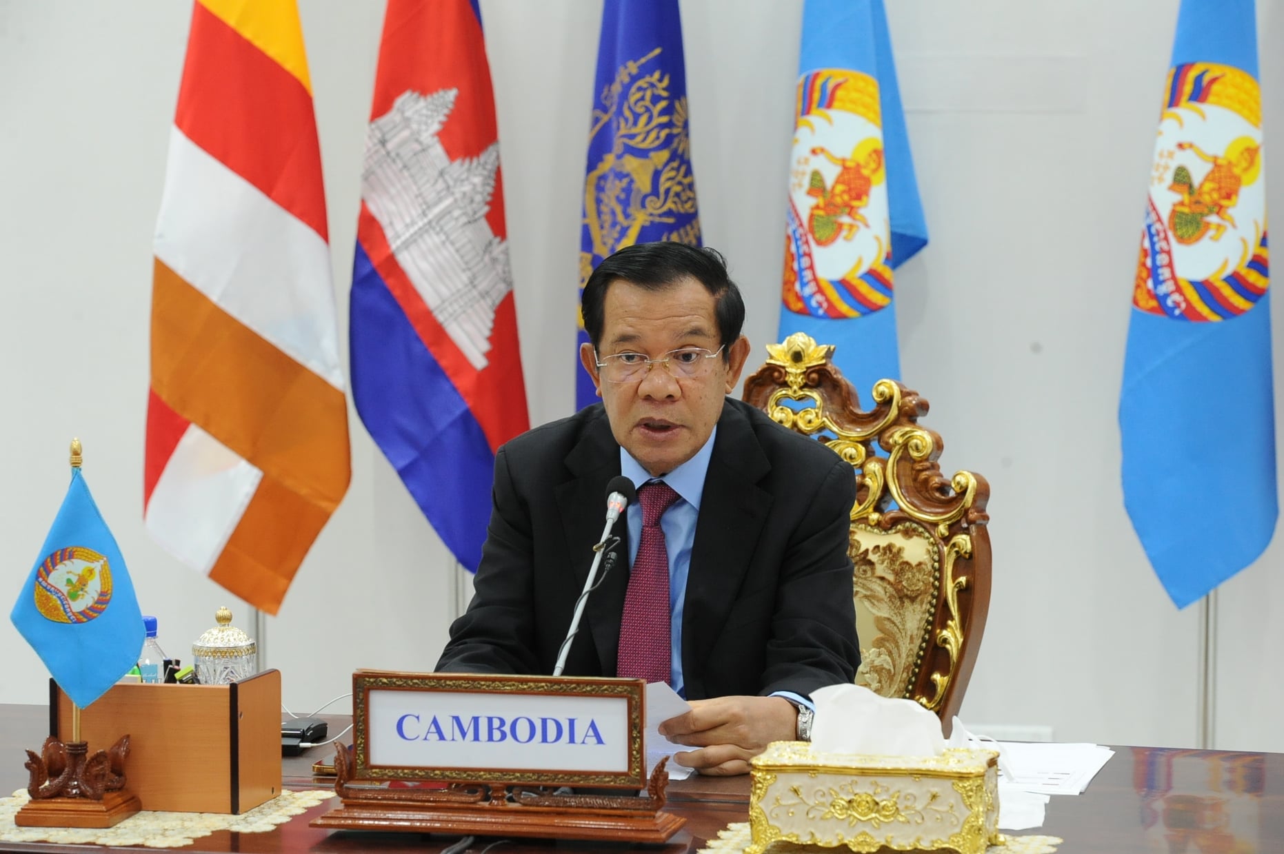 កម្ពុជាជួយឧបត្ថម្ភវៀតណាមនូវសំភារៈ បរិក្ខាពេទ្យ និងថវិកា ដើម្បីចូលរួមទប់ស្កាត់ការរីករាលដាលជំងឺកូវីដ១៩