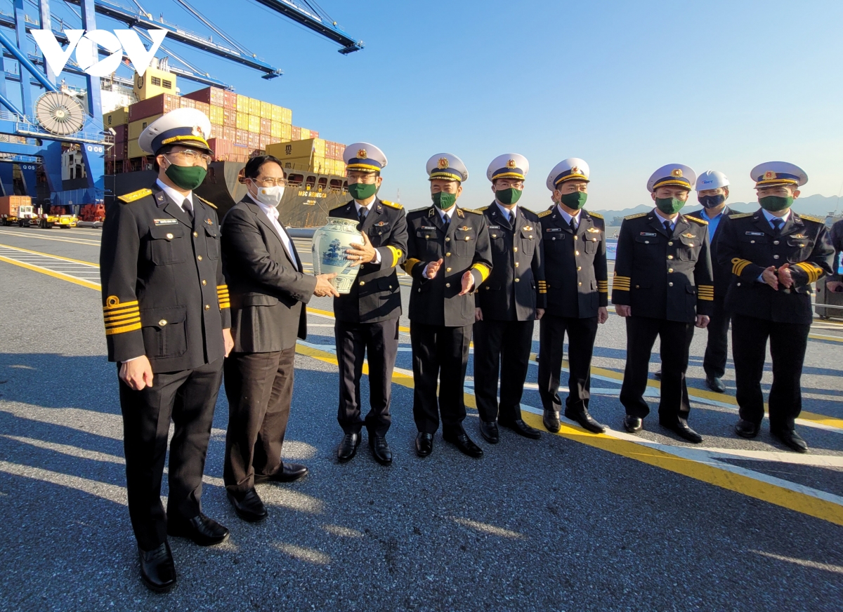 នាយករដ្ឋមន្ត្រីវៀតណាម លោក Pham Minh Chinh៖ ការប្រើប្រាស់នាវាធំៗគឺជានិន្នាការថ្មី ដូច្នេះកំពង់ផែត្រូវតែរចនាឡើងដោយសមស្របតាមនិន្នាការអភិវឌ្ឍនេះ