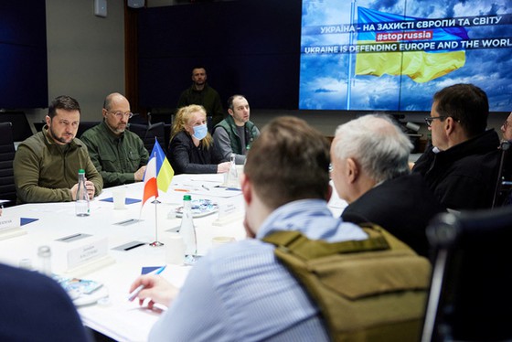 នាយករដ្ឋមន្ត្រីប៉ូឡូញ សាធារណរដ្ឋឆែក និងស្លូវេនីអញ្ជើញ​ទៅ​បំ​ពេញ​ទស្សនកិច្ចនៅអ៊ុយក្រែន