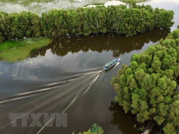 ការ​តភ្ជាប់​កិច្ចសហប្រតិបត្តិការអភិវឌ្ឍន៍ទេសចរណ៍នៅទីក្រុងហូជីមិញនិងខេត្ត-ក្រុងចំ​នួន​ ១៣​ នៅតំបន់ដីសណ្ដទន្លេ Cuu Long