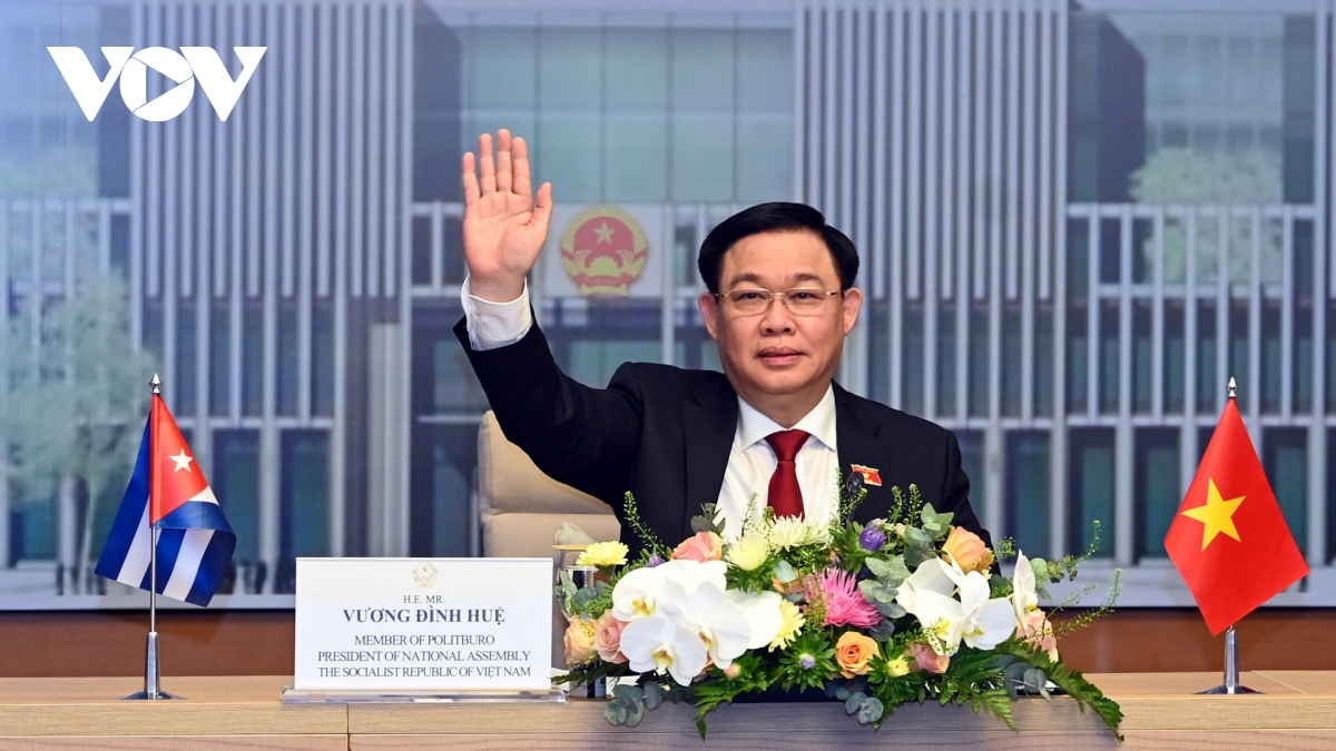 បន្តពង្រឹងនិងពង្រីកទំនាក់ទំនងរវាងវៀតណាមនិងគុយបា