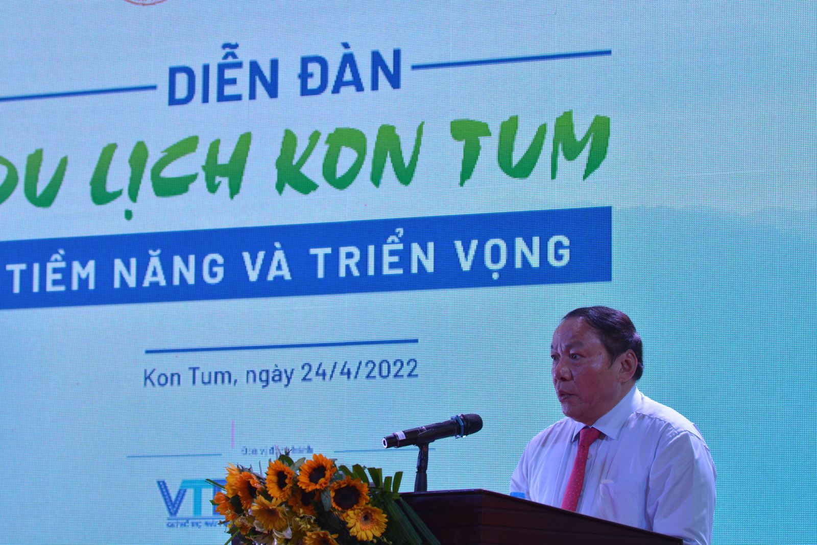 វេទិកា “ទេសចរណ៍ Kon Tum - សក្តានុពលនិងទស្សនវិស័យ”