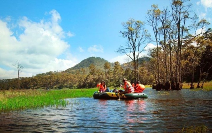 សម្រស់ស្រស់ស្អាតរបស់បឹង Tuyen Lam នៃទីក្រុង Da Lat