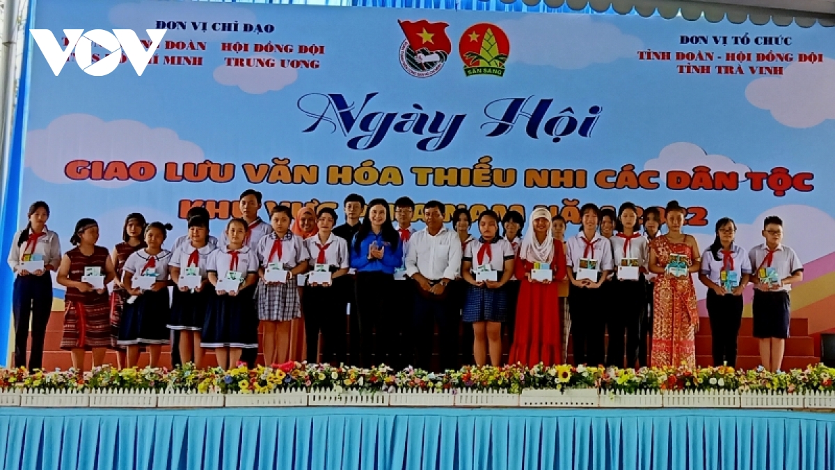 ទិវាវប្បធម៌កុមារបណ្ដាជនជាតិតំបន់ភាគខាងជើង