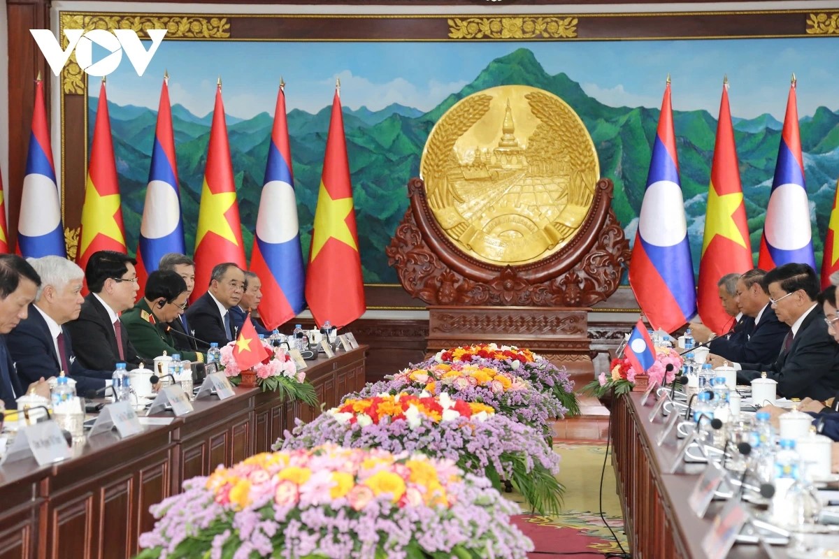 ប្រធានរដ្ឋលោក លឿង គឿង អញ្ជើញបញ្ចប់ប្រកបដោយជោគជ័យដំណើរទស្សនកិច្ចផ្លូវរដ្ឋនៅឡាវ