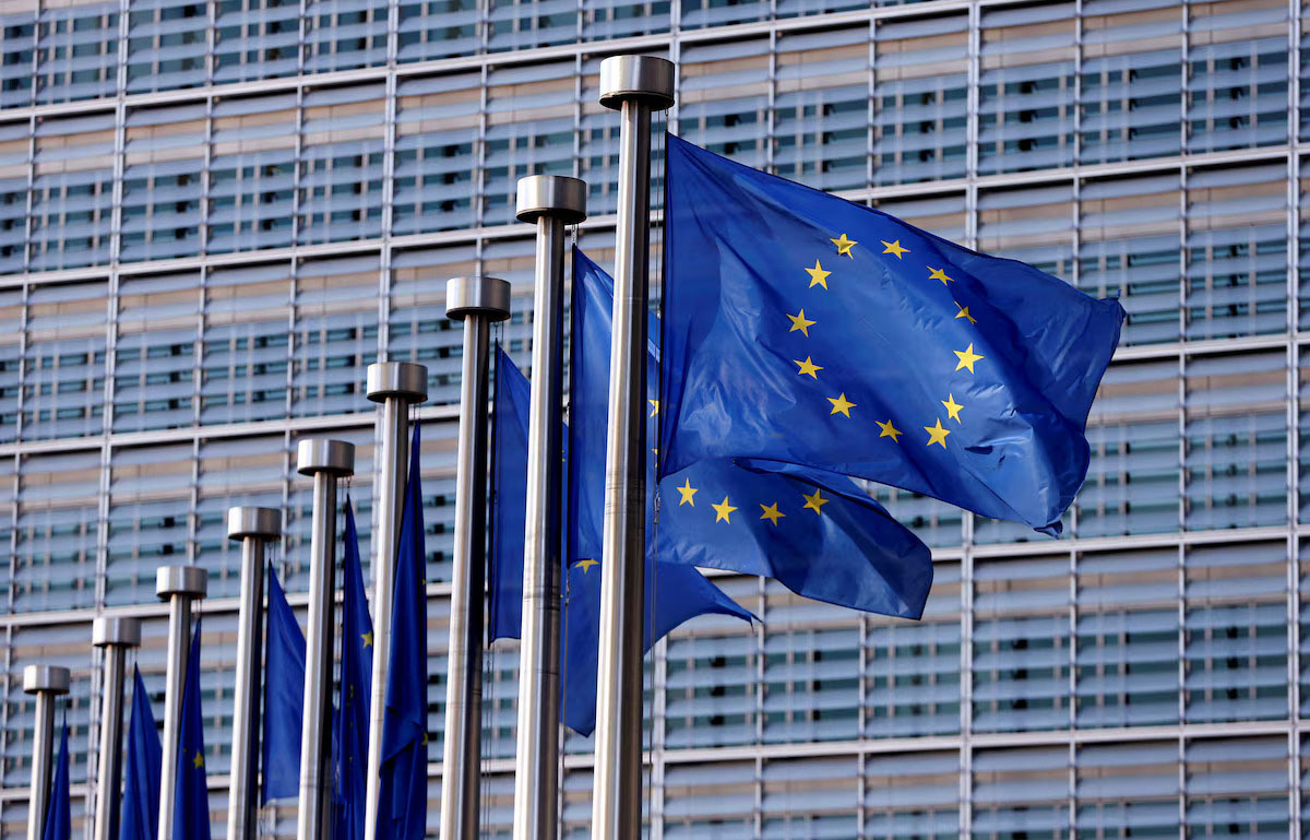 EU ផ្អាកជាបណ្តោះអាសន្ននូវវិធានការរយៈពេល៦ខែដើម្បីឆ្លើយតបនឹងពន្ធគយរបស់អាមេរិក