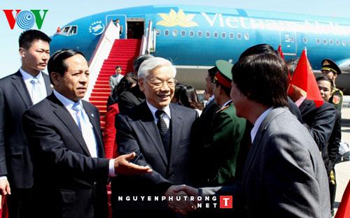 ເລຂາທິການໃຫຍ່ຫງວຽນຟຸ໋ຈ້ອງເລີ່ມຕົ້ນການຢ້ຽມຢາມສປ.ຈີນ ຢ່າງເປັນທາງການ