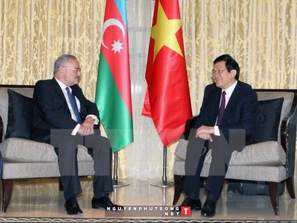 ປະທານປະເທດເຈືອງເຕິນຊາງພົບປະເຈລະຈາກັບນາຍົກລັດຖະມົນຕີສ.ອາເຊັກໄບຢານ