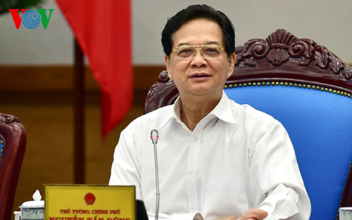 ນາຍົກລັດຖະມົນຕີຫງວຽນເຕິນຢຸງຮຽກຮ້ອງຍູ້ແຮງການປະຕິຮູບລະບຽບການບໍລິຫານໃນຂົງເຂດຊັບພະຍາກອນແລະສິ່ງແວດລ້ອມ