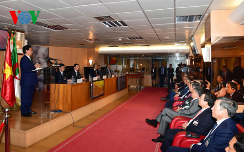 ທ່ານນາຍົກລັດຖະມົນຕີຫວຽດນາມຫງວຽນເຕີ້ນຢູງຢ້ຽມຢາມບໍລິສັດນ້ຳມັນອາຍແກັສແຫ່ງຊາດອານເຊຣີ