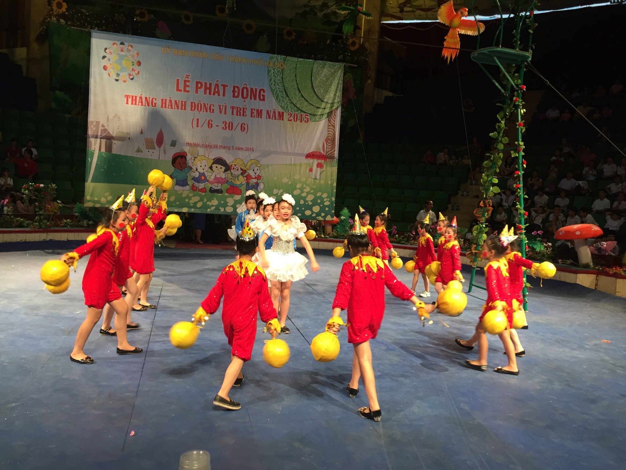 ເດືອນກະທຳເພື່ອເດັກນ້ອຍ2015ດ້ວຍຫົວຂໍ້“ຮັບຟັງເດັກນ້ອຍເວົ້າ”