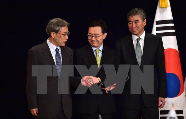 ທູດພິເສດອາເມລິກາຮັບຜິດຊອບບັນຫາສປປ.ເກົາຫຼີຢ້ຽມຢາມສ.ເກົາຫຼີແລະຍີ່ປຸ່ນ