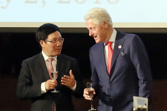 ພິທີສະເຫຼີມສະຫຼອງ239ປີແຫ່ງວັນເອກະລາດອາເມລິກາແລະ20ປີແຫ່ງວັນສ້າງຕັ້ງການພົວພັນທາງການທູດຫວຽດນາມ-ອາເມລິກາ