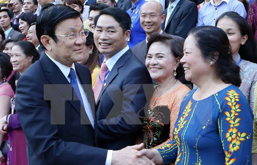 ບັນດາວິສາຫະກິດຂະໜາດກາງແລະນ້ອຍມີບົດບາດສຳຄັນຕໍ່ສະຖຽນລະພາບປະເທດຊາດ