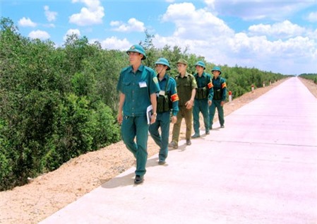 ເຈົ້າແຂວງແຂວງ SvayRieng, ກຳປູເຈຍ ຄັດຄ້ານສະມາຊິກລັດຖະສະພາຝ່າຍຄ້ານດຳເນີນການໄປປະຕິບັດງານເຖິງເຂດຊາຍແດນ