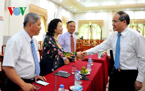 ເປັນເຈົ້າການໂຄສະນາເຜີຍແຜ່ພາບພົດ,ປະເທດຊາດແລະຊາວຫວຽດນາມຢູ່ຕ່າງປະເທດ