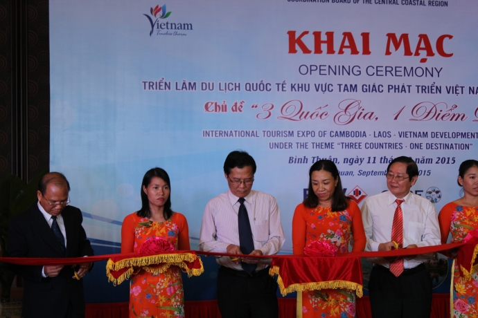 ໄຂງານວາງສະແດງການທ່ອງທ່ຽວສາກົນ“3ປະເທດ,ຈຸດມັດພົບດຽວ”