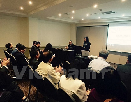 ກອງປະຊຸມສຳມະນາກາລະໂອກາດລົງທຶນເຂົ້າອົດສຕາລີໃຫ້ວິສາຫະກິດຫວຽດນາມ