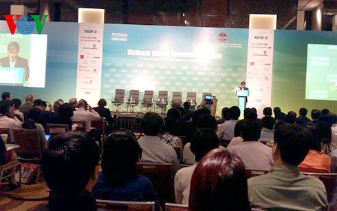 ໄຂເວທີປາໄສການລົງທຶນໃນໂລກ