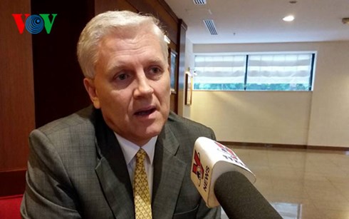 ຮ່າໂນ້ຍເພີ່ມທະວີການພົວພັນຮ່ວມມືກັບທະນາຄານພັດທະນາອາຊີ