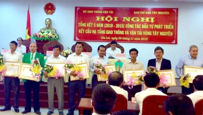 ສະຫລຸບ5ປີແຫ່ງການພັດທະນາຄົມມະນາຄົມເຂດໄຕງວຽນ