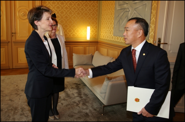 ສະວິດຕີລາຄາສູງການພົວພັນກັບຫວຽດນາມ