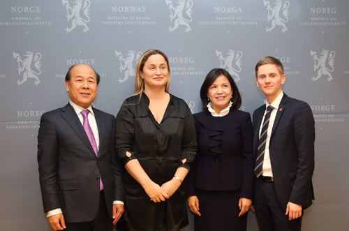 ຫວຽດນາມແລະນອກແວເພີ່ມທະວີການຮ່ວມມືທາງດ້ານຄົມມະນາຄົມ-ຂົນສົ່ງ